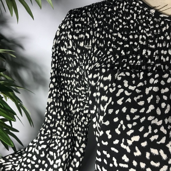 Michael Kors Black and White Long Sleeve Top M - Picture 3 of 5